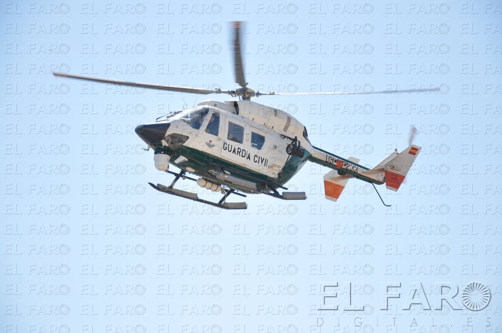 Un helicóptero de Policía Nacional se suma a la vigilancia en la frontera