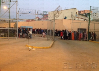 fotosmelilla 2014 03 18 Tania Costa IMG 20140317 WA0005 Las obras de Beni Enzar dejan largas colas en el paso fronterizo de Farhana