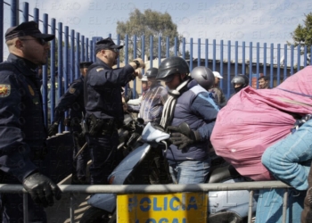 fotosmelilla 2014 03 23 rebeca 2 1 La Policía cierra Beni Enzar más de una hora por una alerta de avalancha