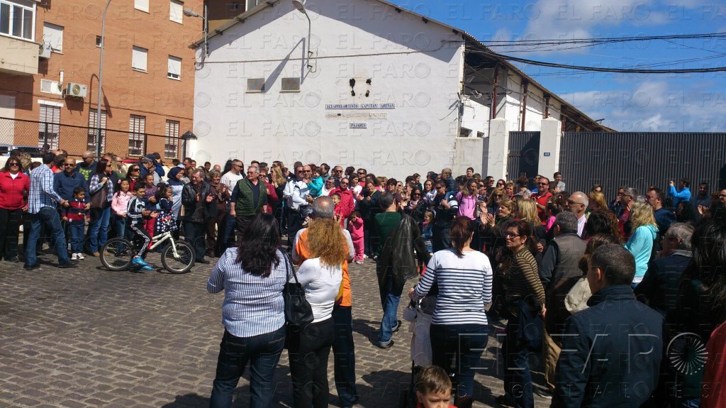 Vecinos del cuartel de Pajares, en pie de guerra: No quieren un albergue de inmigrantes cerca