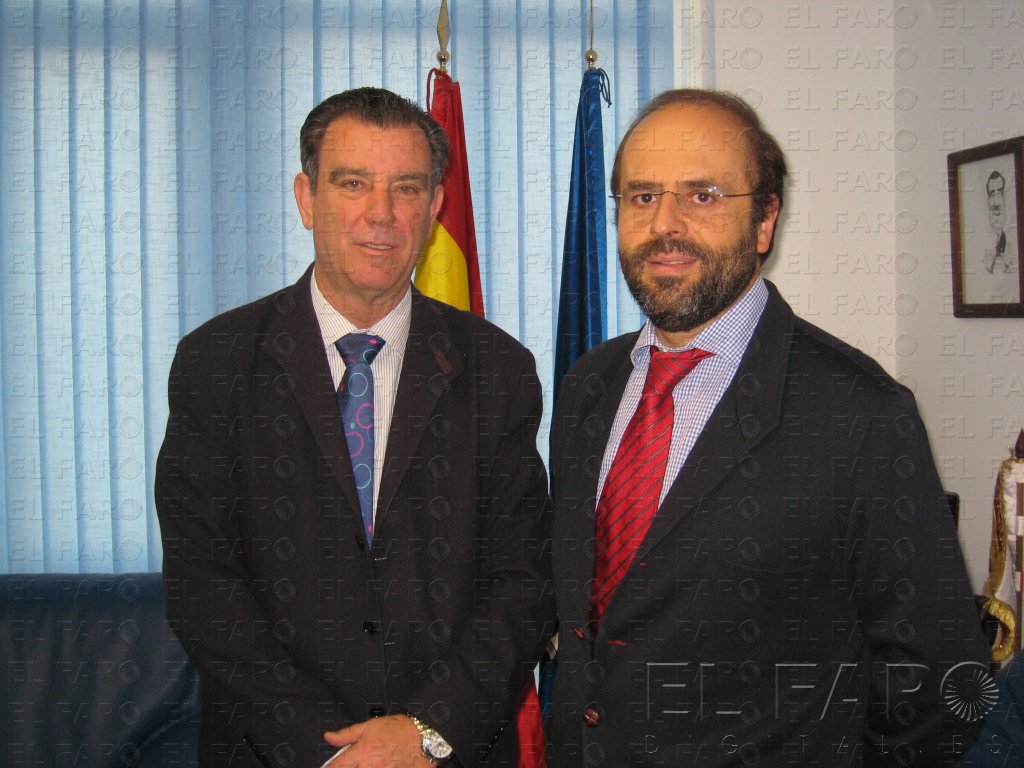 Santiago Chiva, responsable de la Fundación Cultura y Sociedad, de visita en Melilla