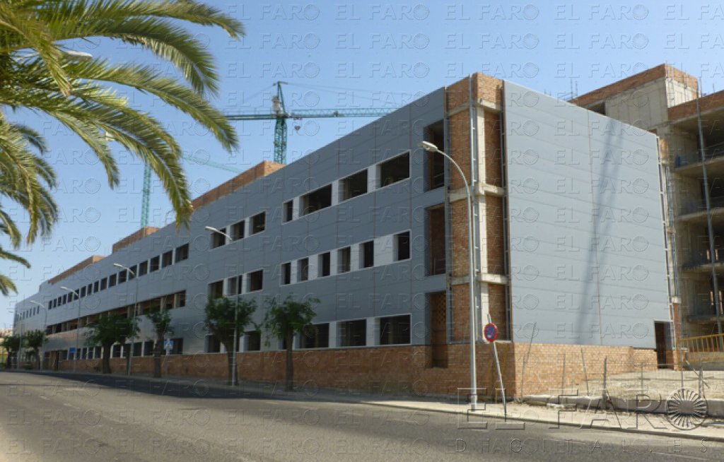 IU afirma que reanudar las obras del nuevo hospital cuesta 20 millones de euros