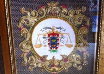 fotosmelilla 2014 04 16 spa internet El Cautivo regala a los Abogados un escudo para su nueva sede