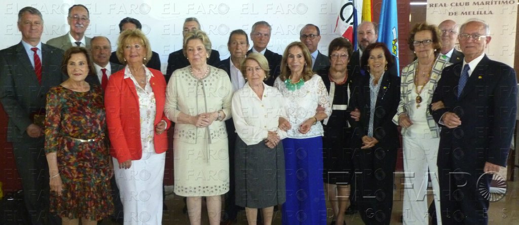 El Real Club Marítimo reconoce la fidelidad de los socios más veteranos