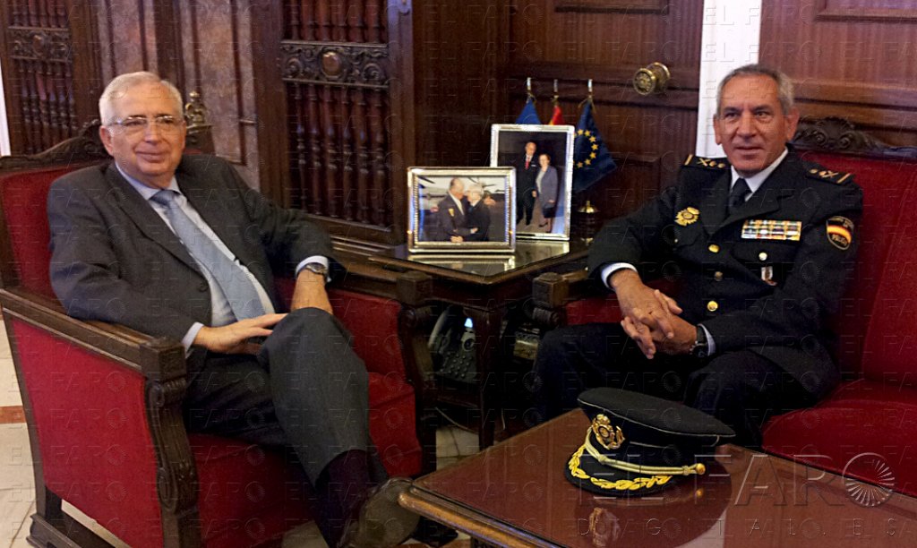 Imbroda recibe al jefe Superior de Policía de Melilla