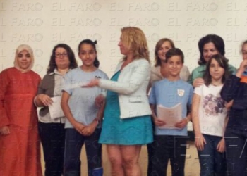fotosmelilla 2014 04 30 dori contra La melillense Inmaculada Ortells gana el certamen de Cuentos Interculturales