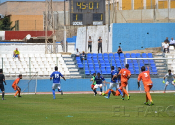 fotosceuta 2014 05 06 deportes melilla DSC 0181 Los triunfos de la UD Melilla y Cádiz provocan cambios en la zona noble
