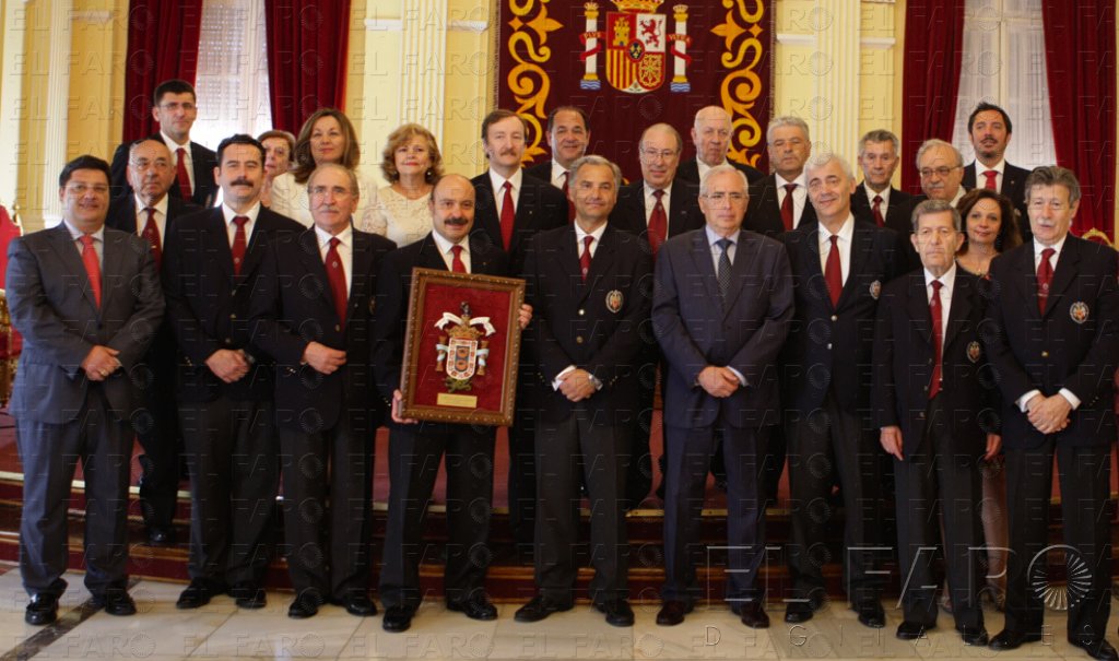 La Orquesta de Pulso y Púa de la Complutense llena el Kursaal de canciones populares