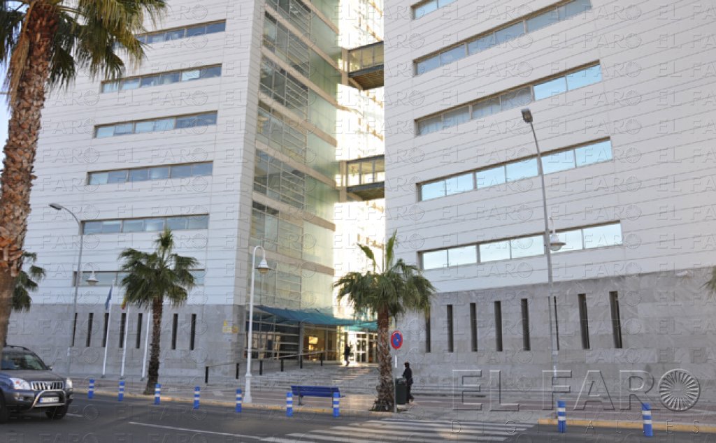 Dos años de cárcel para un melillense que asestó dos puñaladas a otro por la espalda
