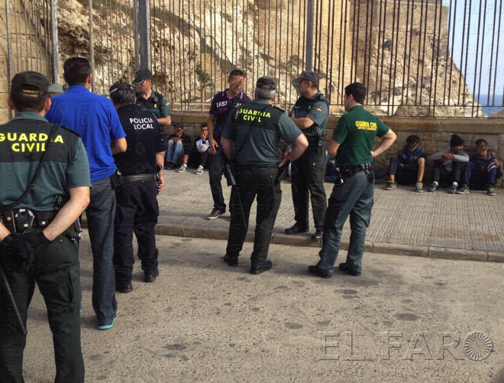Abren expediente de expulsión a 41 magrebíes que fingieron ser menas