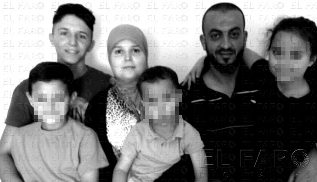 A la calle, con tres niños