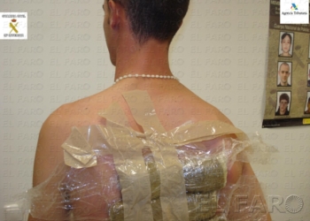 fotosmelilla 2014 06 18 Tania Costa DROGA ADOSADA A LA ESPALDA La Benemérita mete en los calabozos a 121 personas, según el Defensor del Pueblo