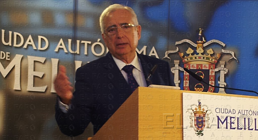 Imbroda rechaza la investigación sobre la contratación que pide PPL