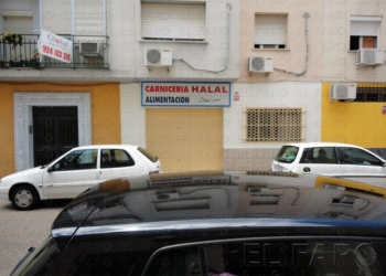 fotosmelilla 2014 06 25 Tania Costa CARNICERIA HALAL “Todo perfecto”, en el control anual de embutidos, carnes frescas y conservas halal