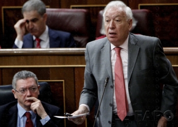 fotosmelilla 2014 06 26 rebeca 11 1 Margallo se compromete a informar del caso de la muerte de Emin y Pisly