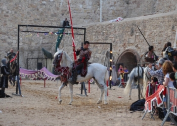 fotosmelilla 2014 07 04 spa 19 1 La burocracia impide que el Mercado Medieval cuente con los torneos de caballos