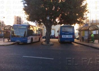 fotosmelilla 2014 07 11 Tania Costa DSC 0585 La COA pierde pasajeros mientras el transporte público se recupera en la península