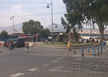 fotosmelilla 2014 07 16 Tania Costa DSC 2016 La Guardia Civil explica al comercio que el celo en la frontera es por Marruecos