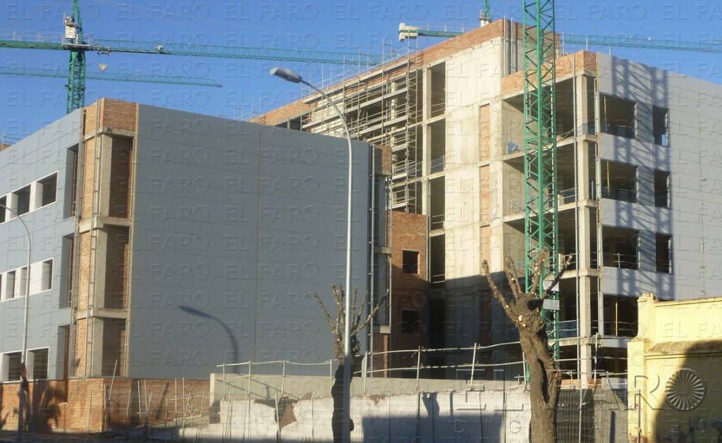 Robles afirma que las obras del nuevo hospital se retomarán en un par de meses