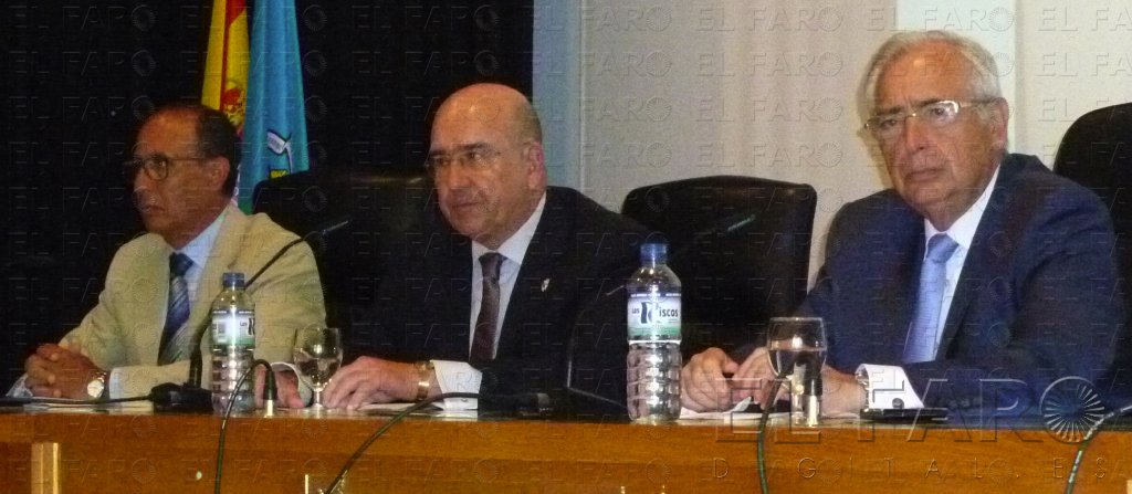 Los inmigrantes pagan entre 45 y 3.000 euros a las mafias para entrar en Melilla