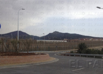 fotosmelilla 2014 07 26 asp 10 1 Grupos de hasta 400 inmigrantes intentan saltar la valla sin éxito