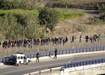 fotosceuta 2014 08 12 melilla 635434349224876753 Unos 700 inmigrantes intentan entrar a Melilla y unos 30 lo consiguen