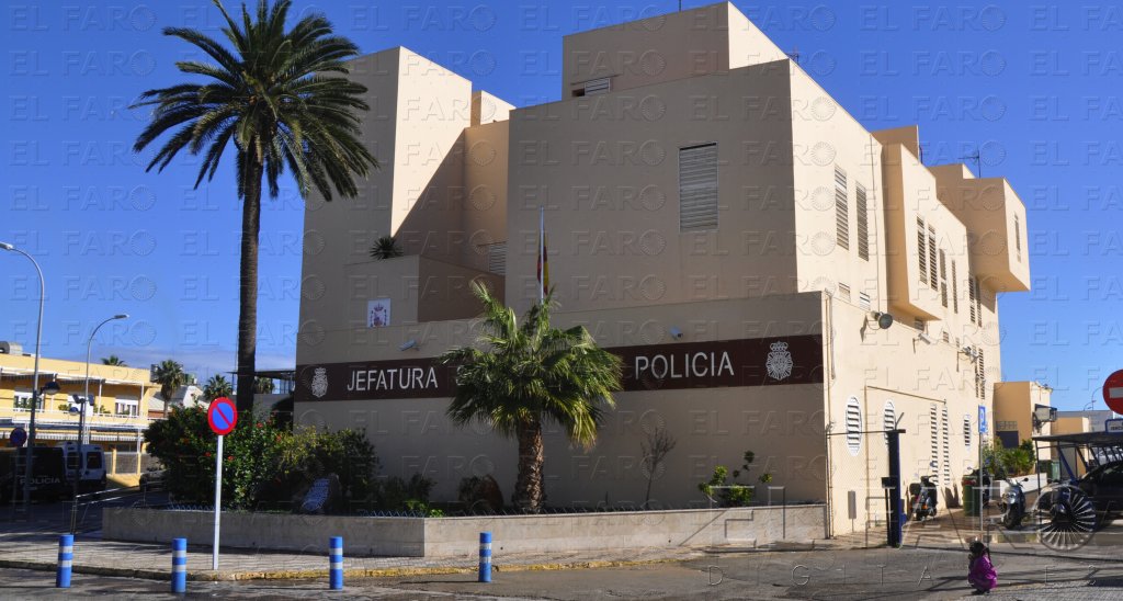 Una policía nacional, que vio cómo un hombre golpeó a su pareja: “Rebotó contra la pared”