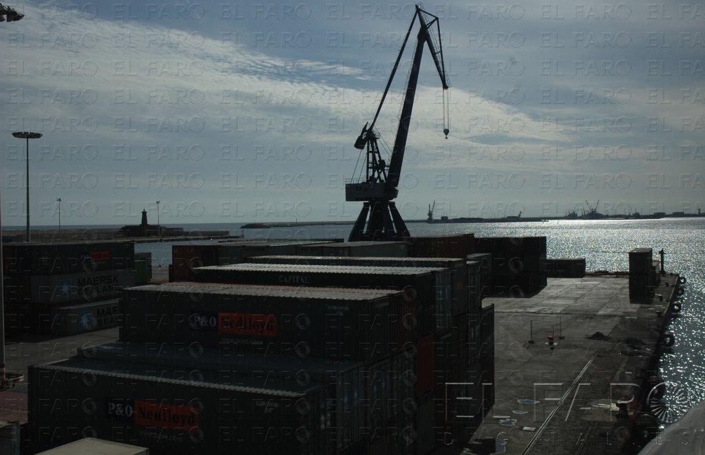 Las exportaciones caen un 23% en Melilla hasta mayo respecto al 2013
