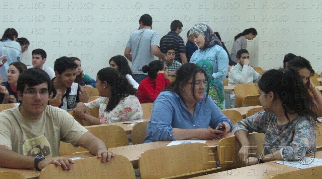 El Gobierno local registra unas 2.300 solicitudes de becas de 400€ para ESO