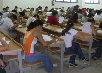 fotosmelilla 2014 08 14 dori 16 1 Los sindicatos prevén que los servicios para solicitar las becas se saturen en septiembre