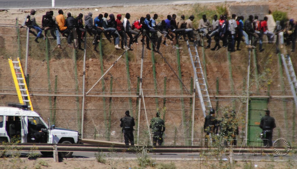 Varias ONGs piden respeto a los derechos humanos y el cese de las ‘devoluciones’