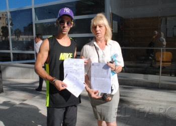 fotosmelilla 2014 09 13 spa DSC 0092 La madre del joven melillense detenido en Beni Enzar denuncia a un policía