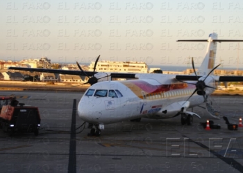 fotosmelilla 2014 09 13 spa contra Una avería provoca la cancelación del vuelo a Sevilla y el retraso del de Granada