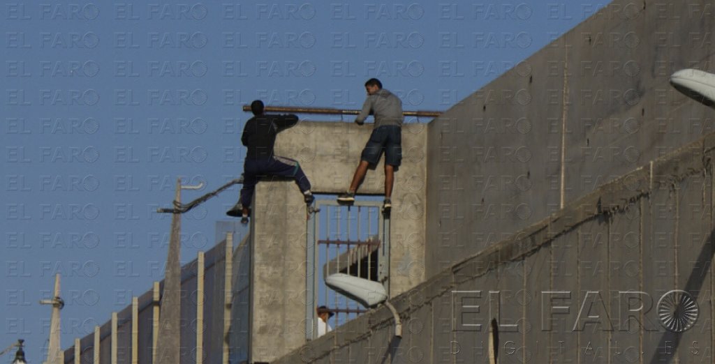Los “polizones frustrados” de la Operación Feriante se refugian en el Río de Oro