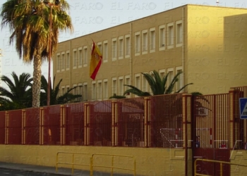 Sin sillas, con 32 niños por aula y sin horarios, así está el Velázquez