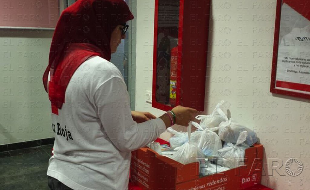 Una banderita en la solapa asegura el desayuno de 280 menores