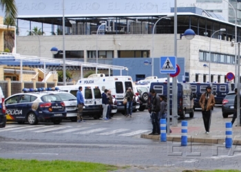 fotosmelilla 2014 10 08 spa 5 1 Interior compra armamento para la Policía Nacional de Melilla por valor de 105.000€