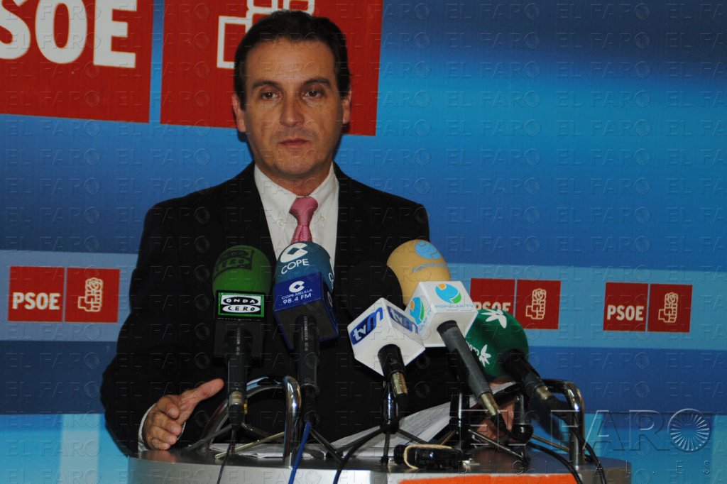 PSOE y CpM respetan la línea de defensa de Calabuig en la ‘Ópera’