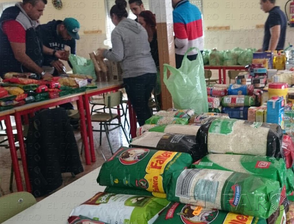 Los internos de la cárcel recogen 50 bolsas de comida para donar a María Inmaculada