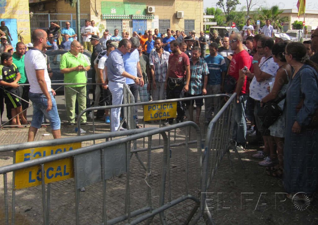 Los comerciantes de la frontera exigen al delegado una solución real para Beni Enzar