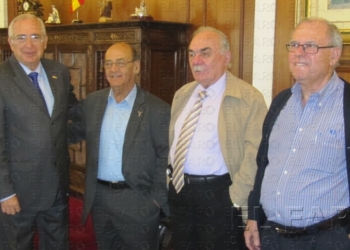 fotosmelilla 2014 11 20 dori 20 1 Imbroda recibe la Insignia de Oro de la Federación de Asociaciones de Vecinos