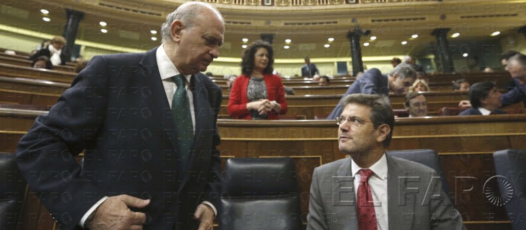 Fernández Díaz insiste en la “plena legalidad” de los ‘rechazos’ en frontera