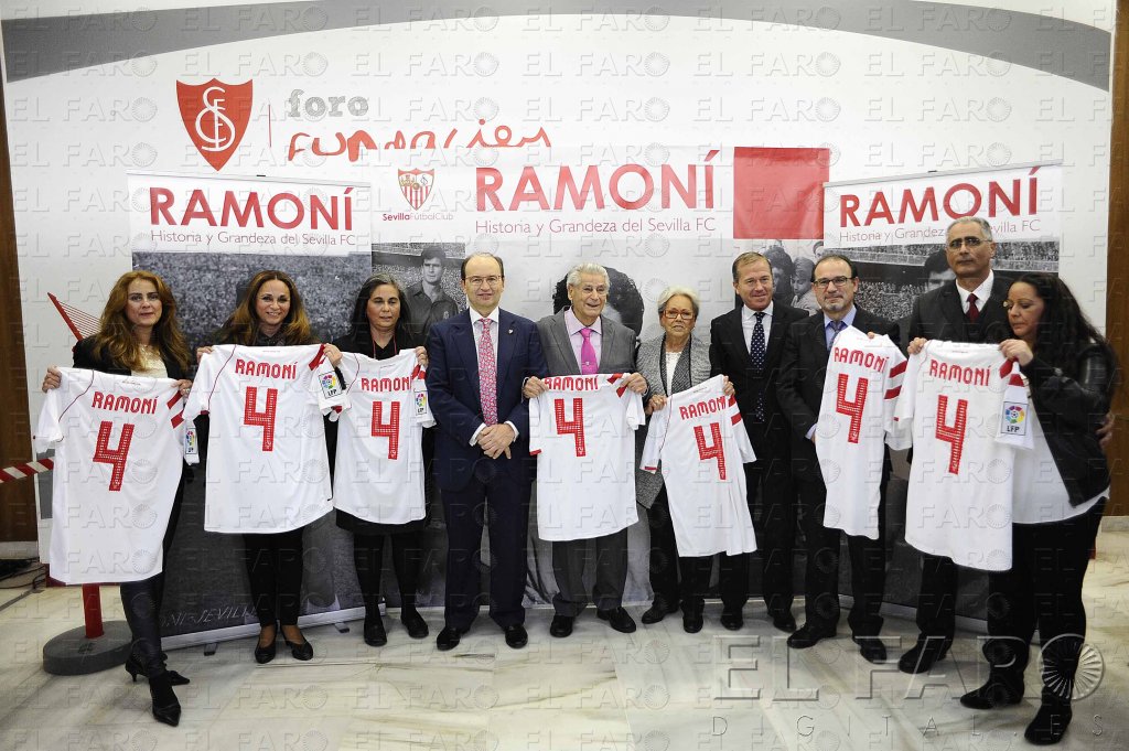 Miguel Marín acude al homenaje del melillense Ramoní