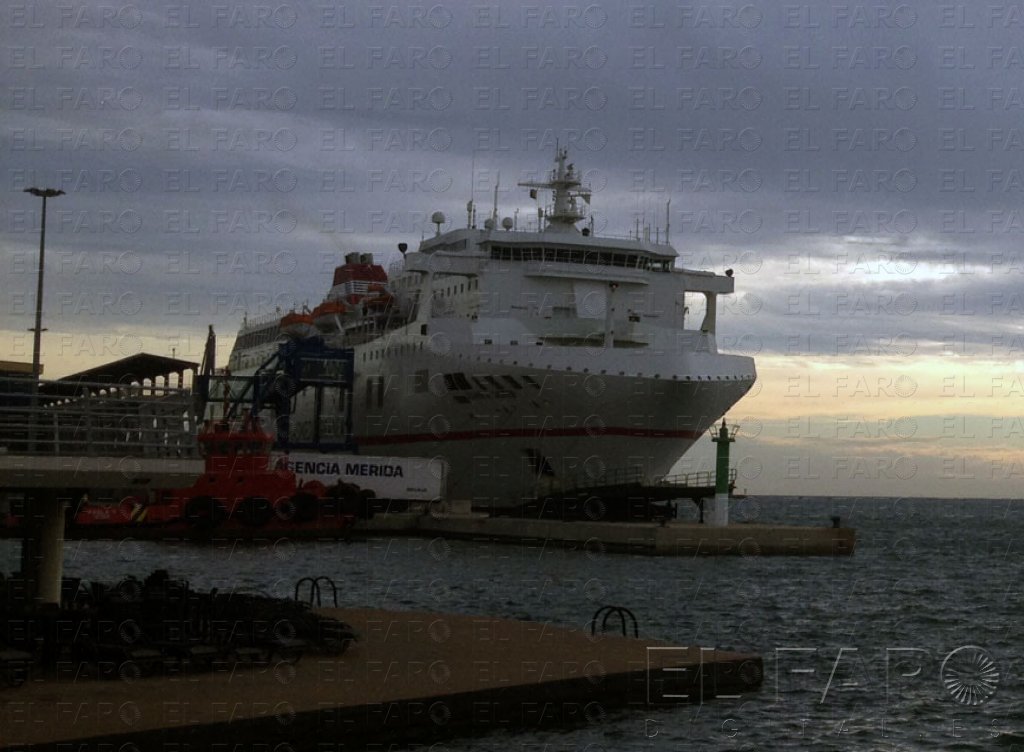 Imbroda: “Si el concurso del barco queda desierto con este dinero, montamos una naviera”