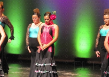 fotosmelilla 2014 12 04 dori contra gala de aecc La danza y el flamenco se unen para luchar contra el cáncer