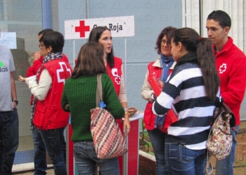 fotosmelilla 2014 12 04 rebeca 21 1 Cruz Roja, “sorprendida” por las ‘lagunas’ de los jóvenes sobre el sida, durante su campaña