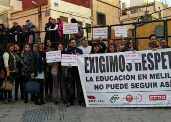 fotosmelilla 2014 12 05 dori 18 1 Sindicatos denuncian la subida“bestial” de la ratio en la última concentación del año