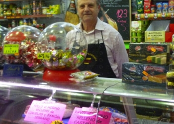 fotosmelilla 2014 12 21 dori 2 1 El auge de las tiendas de barrio acaba con los pocos clientes de los mercados de abastos