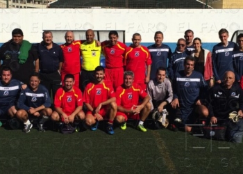 fotosmelilla 2014 12 22 DEPORTE 1 Foto de familia El equipo de la Federación gana el trofeo de Navidad de Fútbol