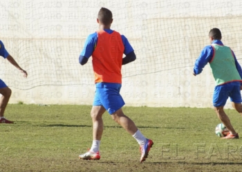 fotosmelilla 2015 01 03 DEPOR 2 UD Melilla Entrenamiento 10 12 14 (4) Currás: “Tengo la sensación de que no hemos cortado la inercia”
